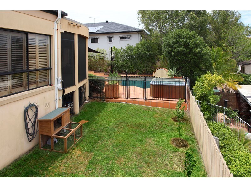 28 St Andrews Crescent, Carindale QLD 4152