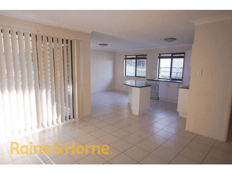 45 Roseberry Parade, Wynnum West QLD 4178