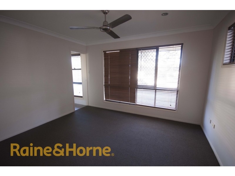 45 Roseberry Parade, Wynnum West QLD 4178