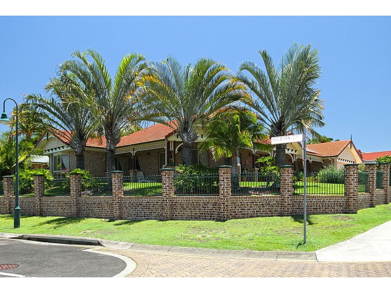 37 Amersham Crescent, Carindale QLD 4152