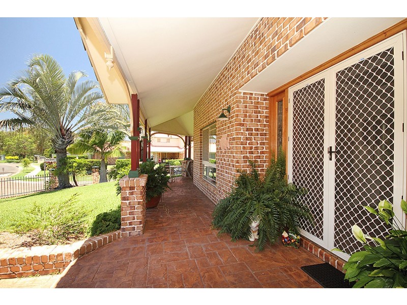 37 Amersham Crescent, Carindale QLD 4152