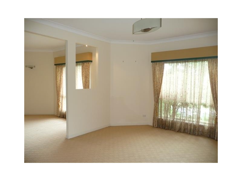 2 Goodwood Place, Carindale QLD 4152