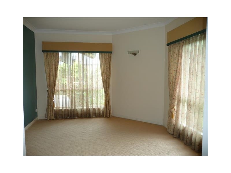 2 Goodwood Place, Carindale QLD 4152