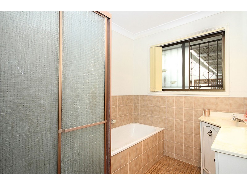 9 Baynes, Carindale QLD 4152