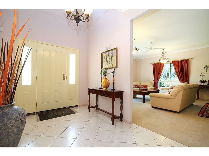 45 CONDA PLACE, Carindale QLD 4152