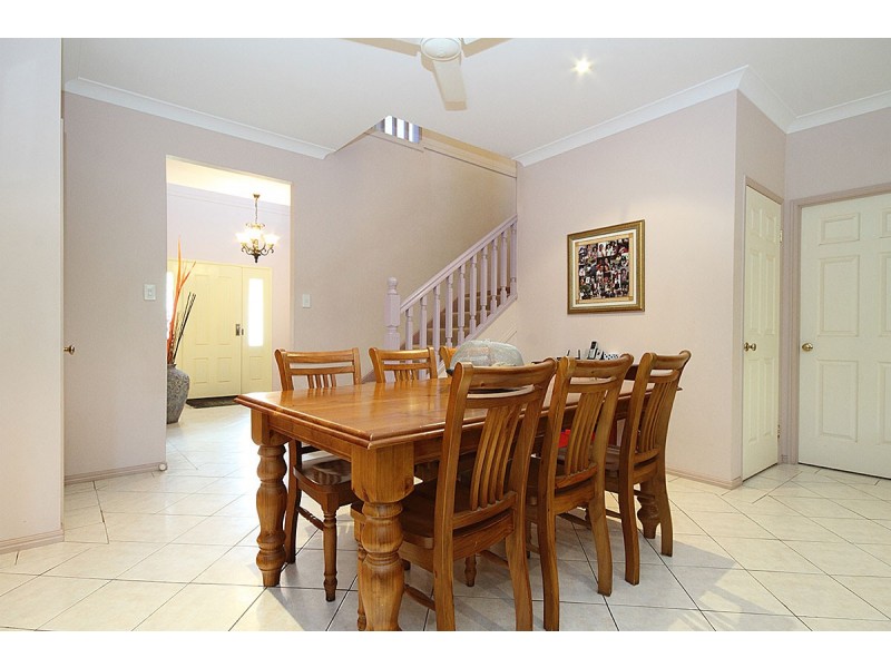 45 CONDA PLACE, Carindale QLD 4152