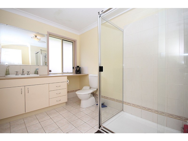 45 CONDA PLACE, Carindale QLD 4152