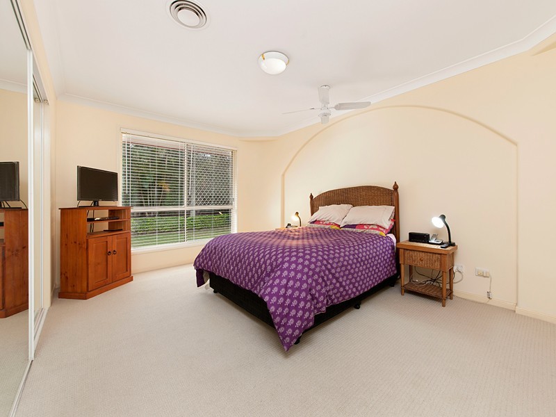 16 Pleasant Place, Wishart QLD 4122