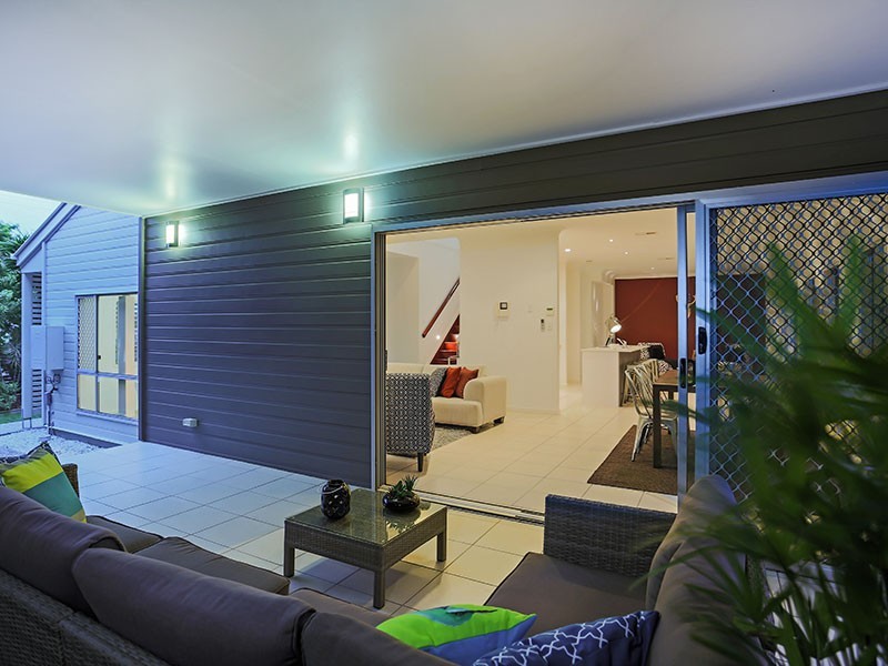 19 City View Road, Camp Hill QLD 4152