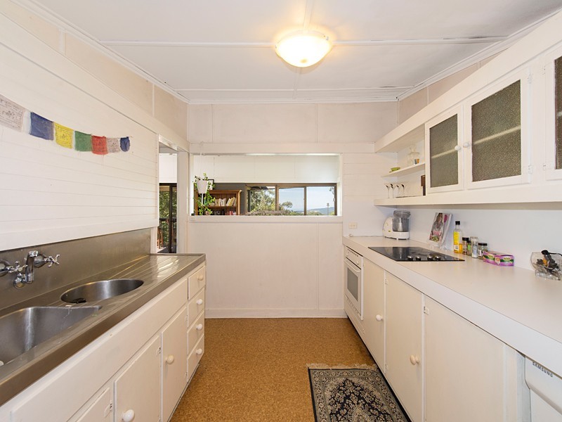 1003 Mt Nebo Road, The Gap QLD 4061