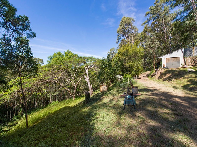 1003 Mt Nebo Road, The Gap QLD 4061