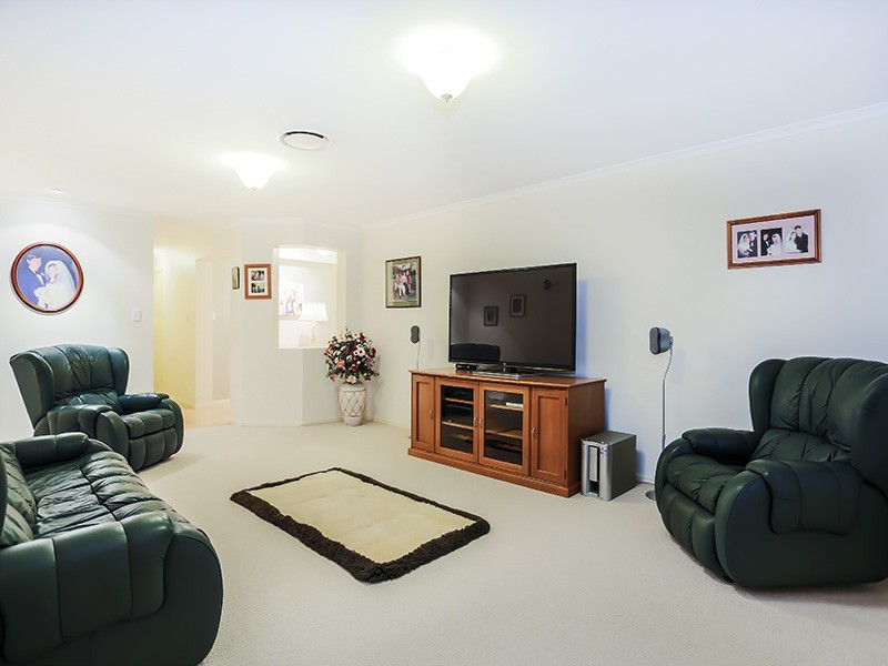 58 Oak Place, Mackenzie QLD 4156