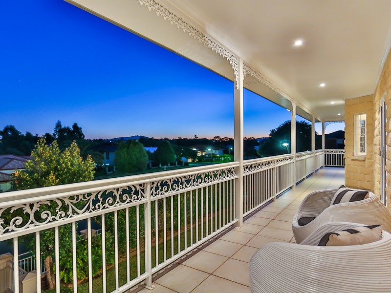 3 Highbury Close, Carindale QLD 4152