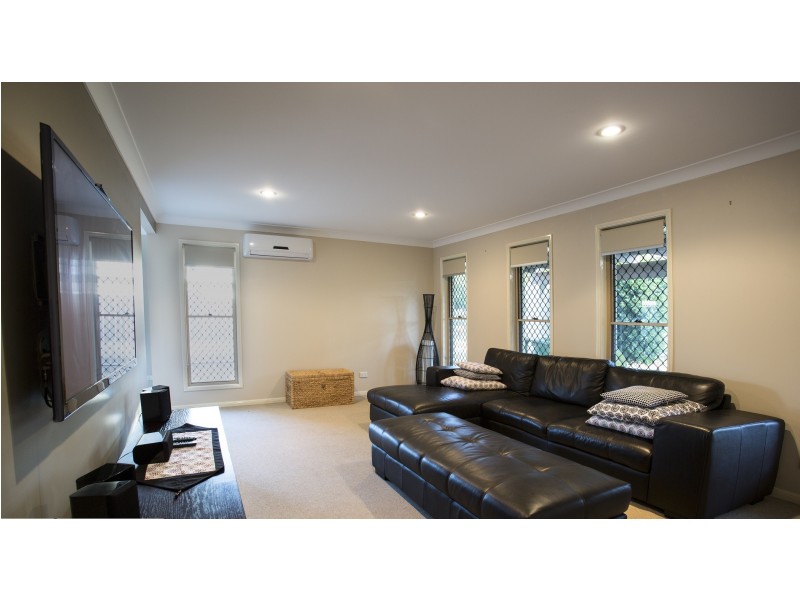 10 WADER STREET, North Lakes QLD 4509