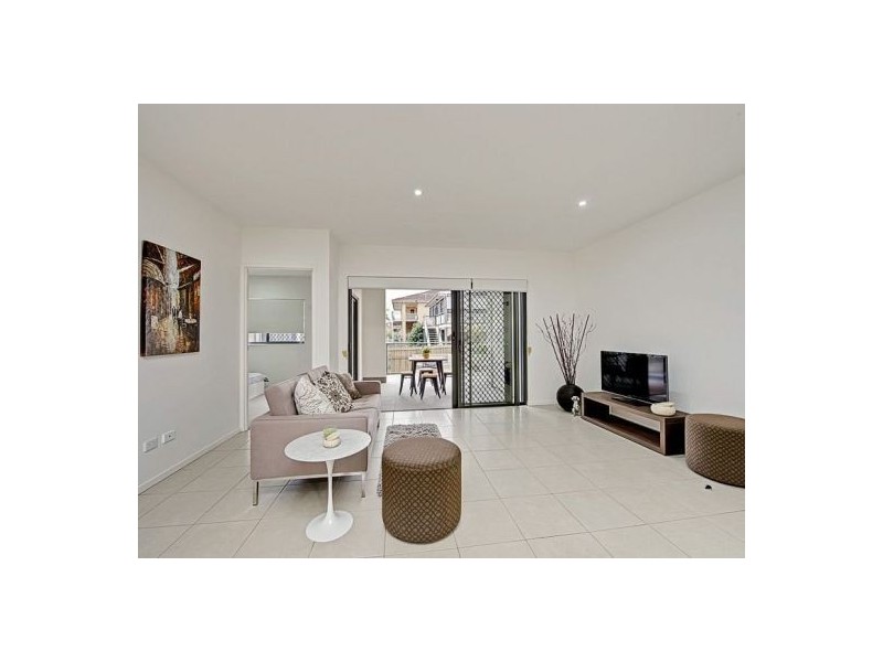 10/71 Dansie Street, Coorparoo QLD 4151