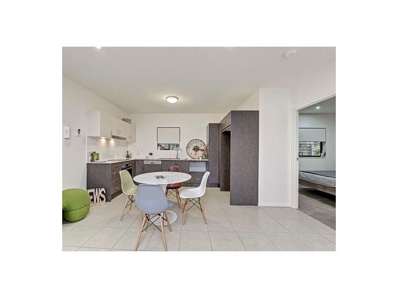 10/71 Dansie Street, Coorparoo QLD 4151