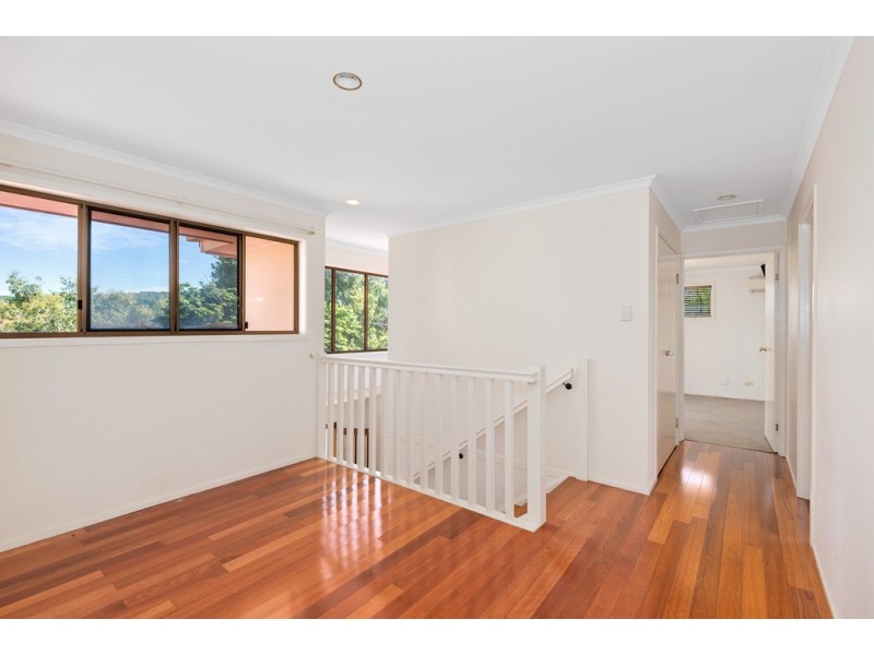 3 Briggs Court, Carindale QLD 4152