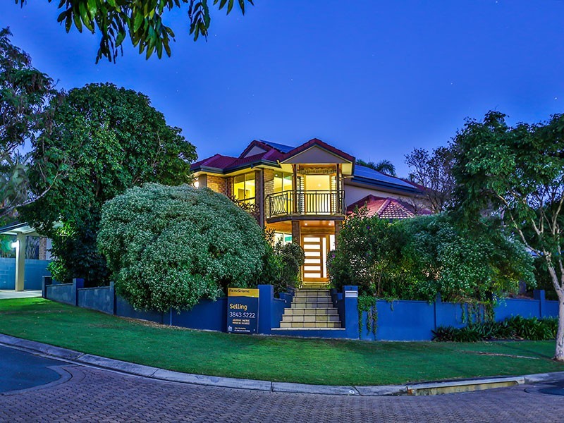2 Goodwood Place, Carindale QLD 4152
