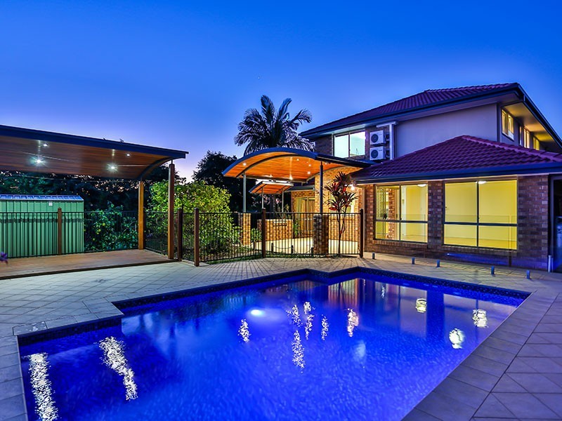 2 Goodwood Place, Carindale QLD 4152