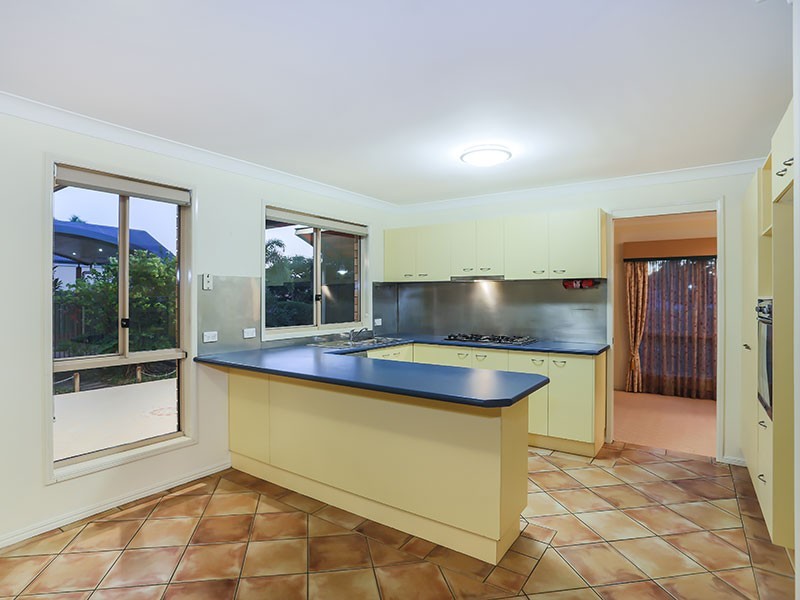 2 Goodwood Place, Carindale QLD 4152