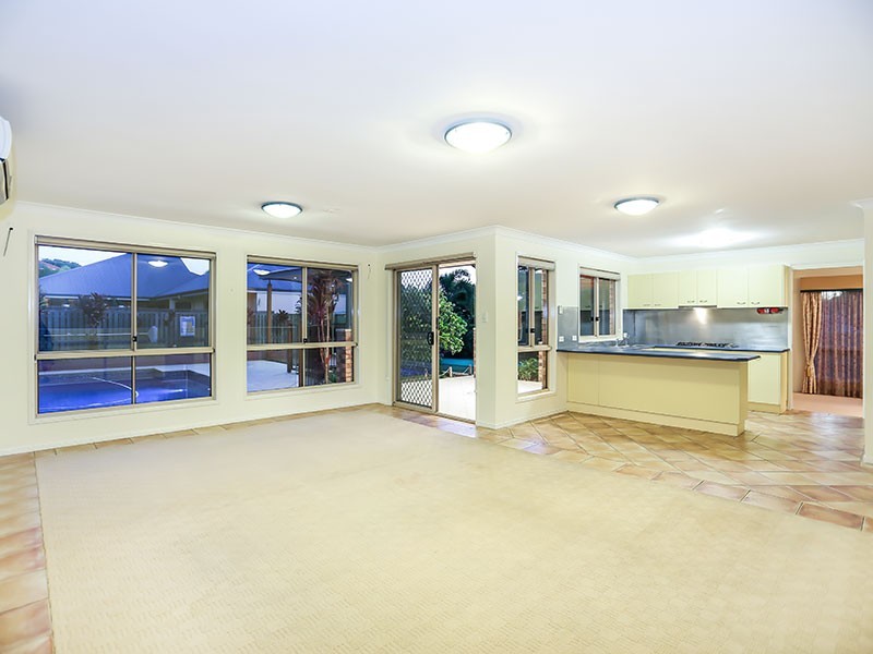 2 Goodwood Place, Carindale QLD 4152