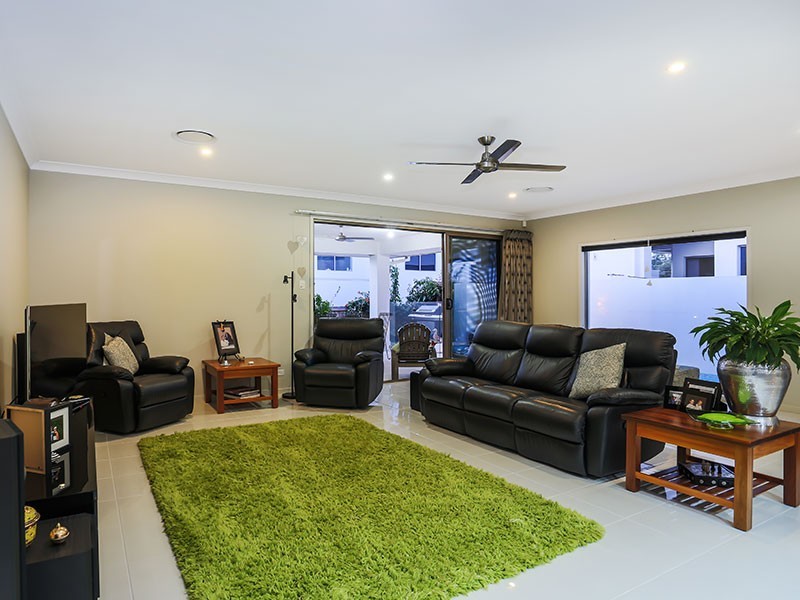 97 Ridgeview Street, Carindale QLD 4152