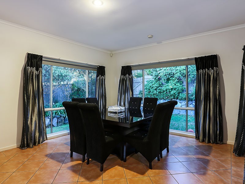 81 Oak Place, Mackenzie QLD 4156