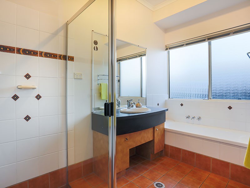 81 Oak Place, Mackenzie QLD 4156