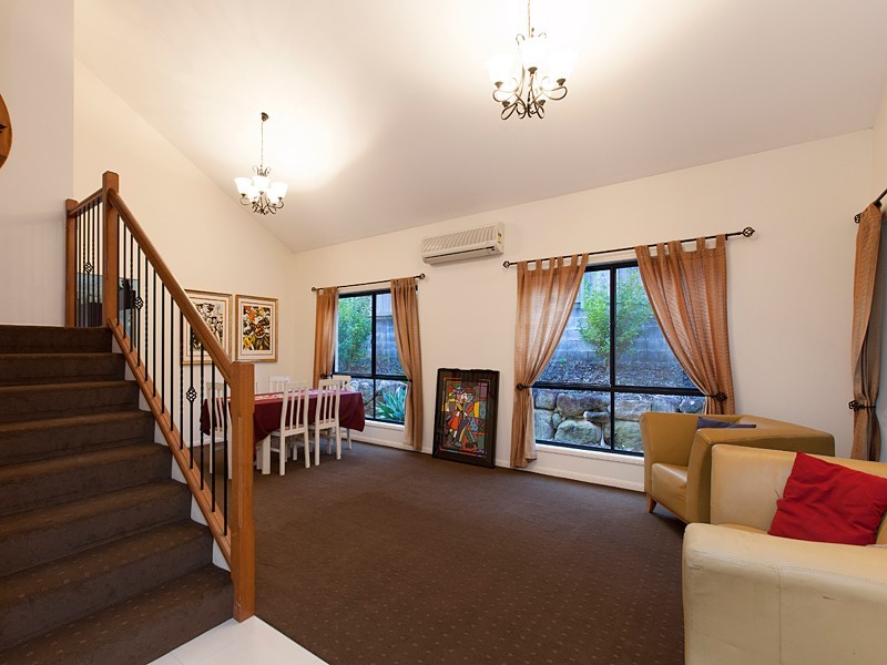 17 Sunset Place, Carindale QLD 4152