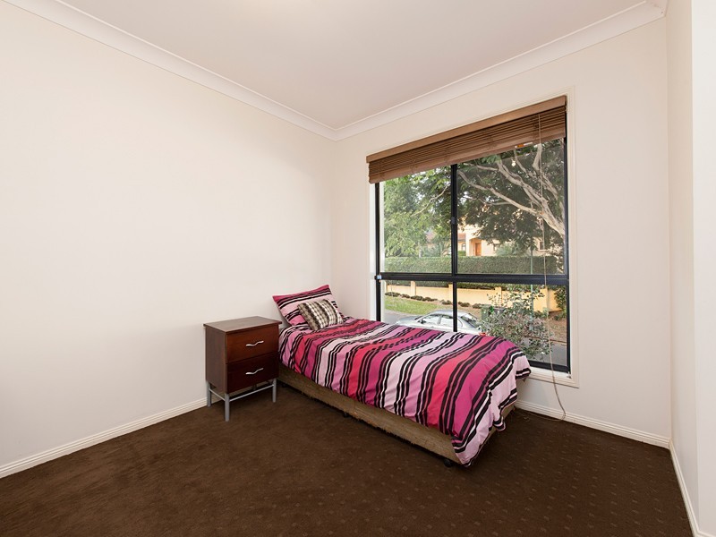 17 Sunset Place, Carindale QLD 4152