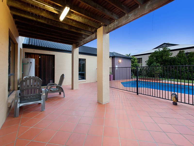 17 Sunset Place, Carindale QLD 4152