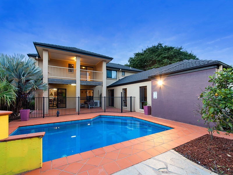 17 Sunset Place, Carindale QLD 4152