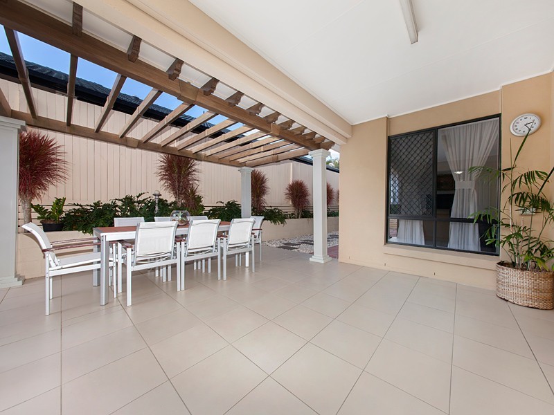 18 Kenilworth Place, Carindale QLD 4152