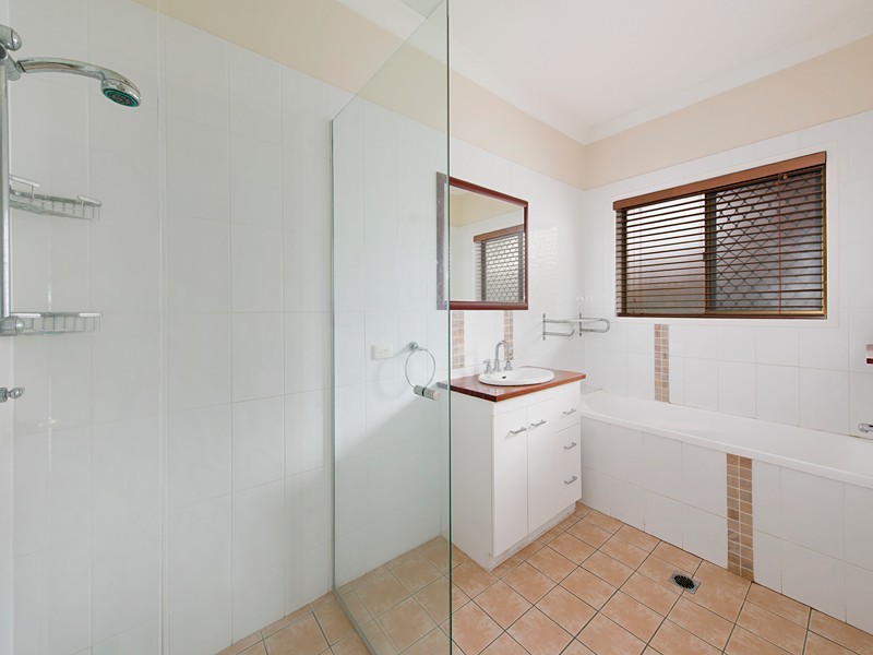 5 Talavera Street, Carindale QLD 4152