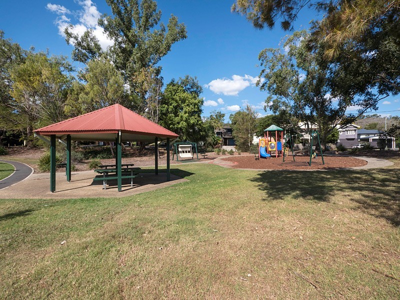 42 Pitt Street, Annerley QLD 4103