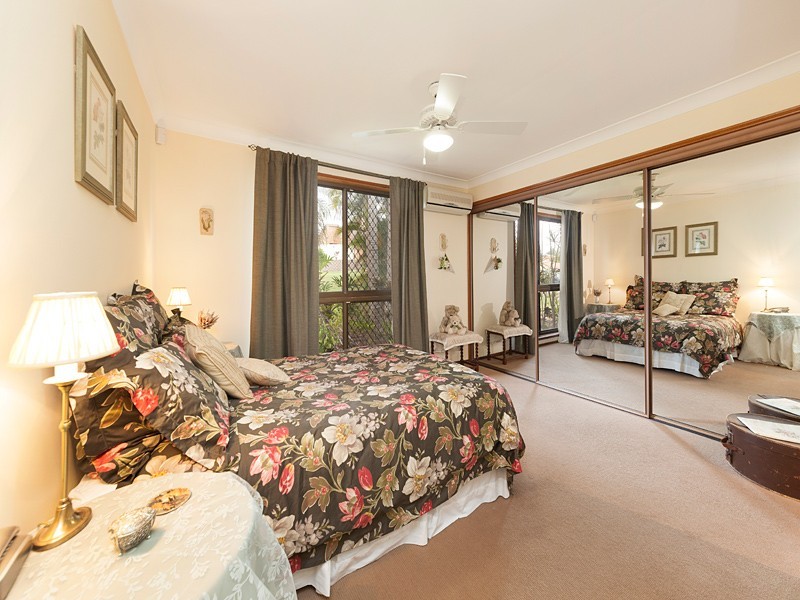 18 Laglan Street, Carindale QLD 4152