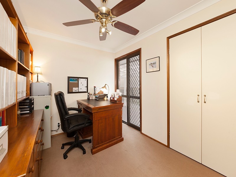 18 Laglan Street, Carindale QLD 4152