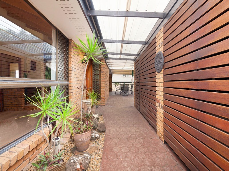 18 Laglan Street, Carindale QLD 4152