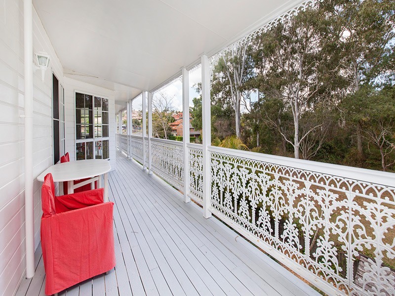 42 Kilmorey Street, Carindale QLD 4152