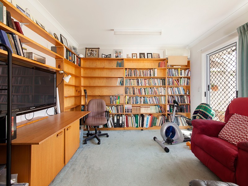 42 Kilmorey Street, Carindale QLD 4152