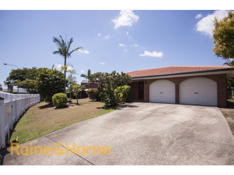 5 Briarwood Street, Carindale QLD 4152