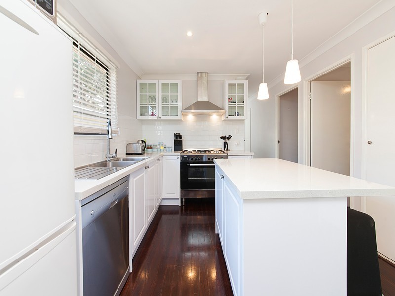 23 Ingleston Street, Wynnum West QLD 4178