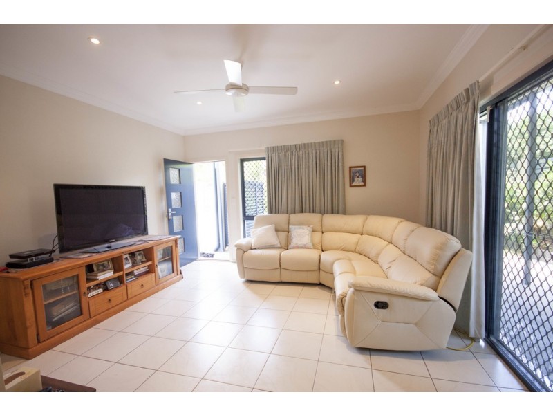 1/77 Adelaide Street, Carina QLD 4152