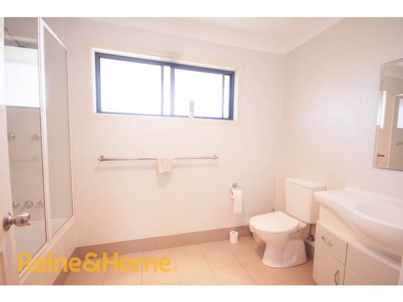 1/77 Adelaide Street, Carina QLD 4152