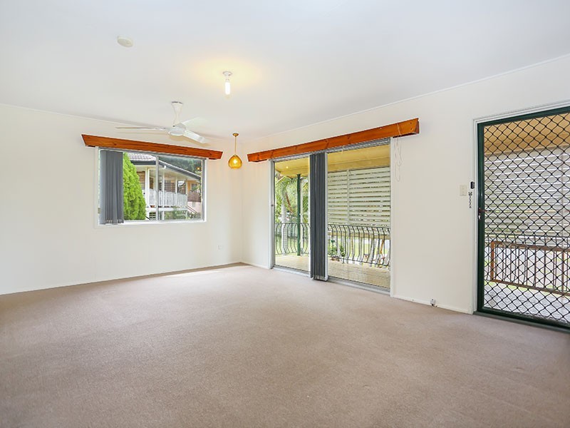 26 Milanion Crescent, Carindale QLD 4152