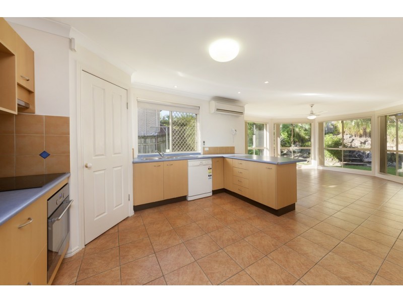 13 Raphael Place, Mackenzie QLD 4156