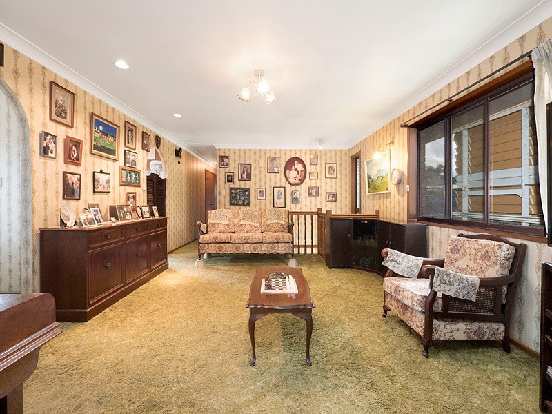 271 Winstanley Street, Carindale QLD 4152