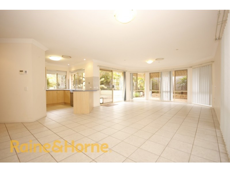 7 Alderbury Place, Carindale QLD 4152