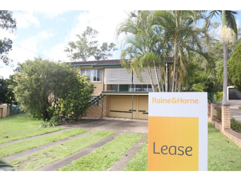 26 Milanion Crescent, Carindale QLD 4152