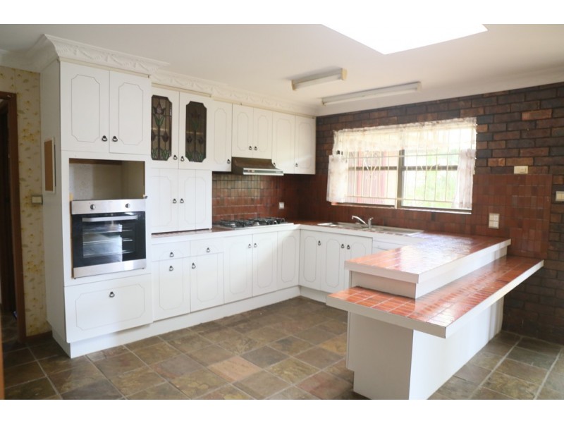 8 Bors Street, Carindale QLD 4152